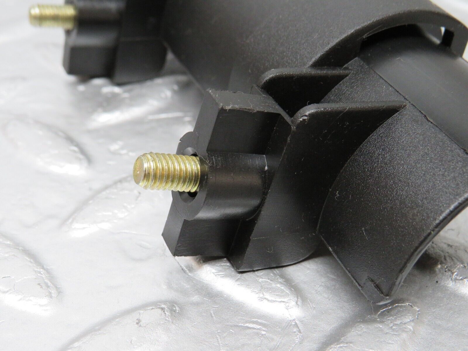 34079 Mercedes-Benz W124 260E Steering Column Cable Bracket 1245460443