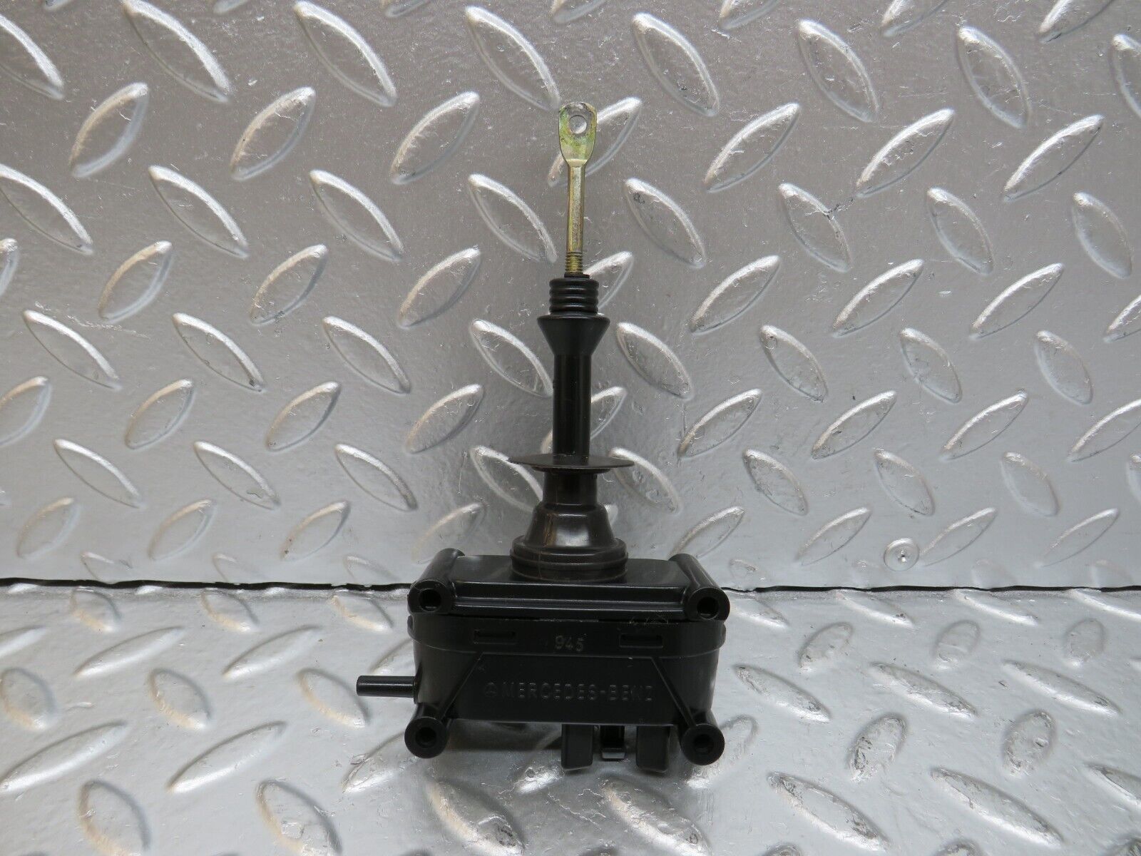 29377 Mercedes-Benz W124 230E Door Lock Vacuum Actuator Rear Left