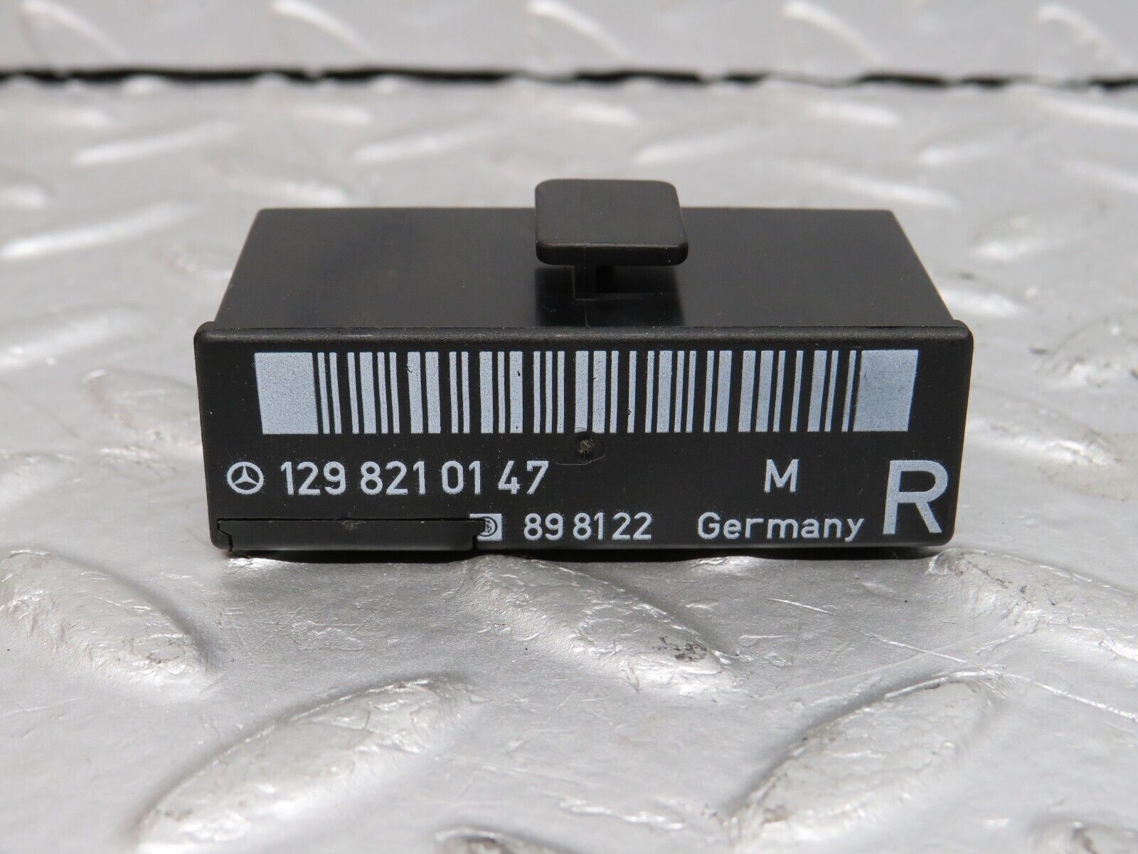39651 Mercedes-Benz R129 320SL Coupe Seat Locking Relay 1298210147
