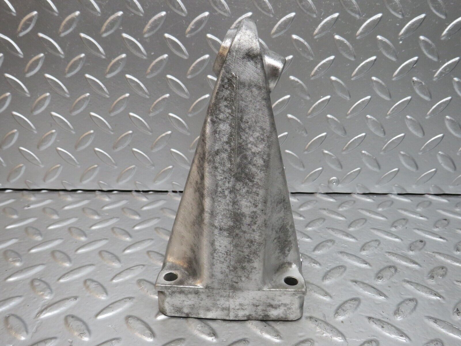 24831 Mercedes-Benz W140 S320 Engine Mount Bracket Right Side 6032235304