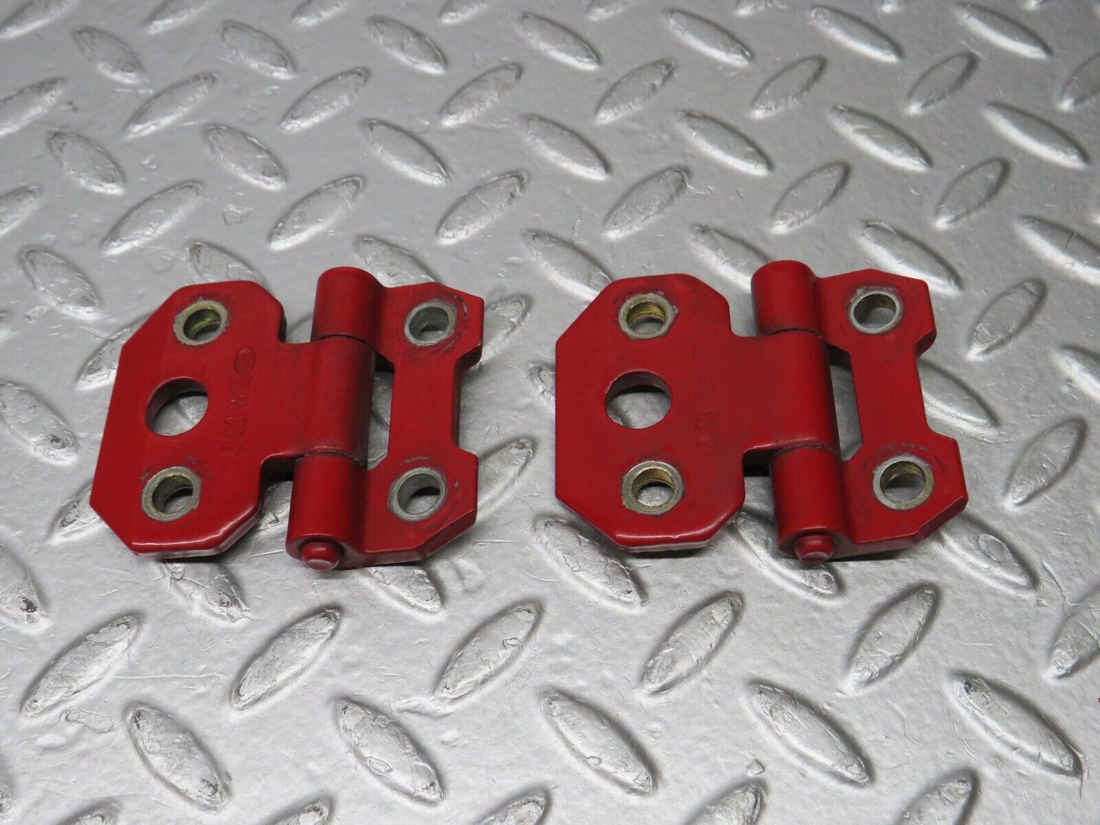 38801 Mercedes-Benz W201 190E 2.6L Door Hinge Left Side