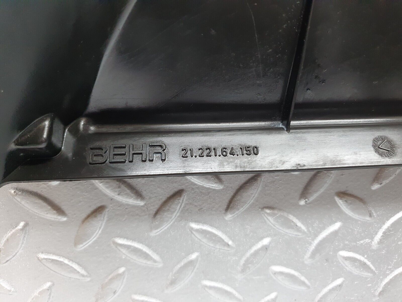 41467 Mercedes-Benz W124 200E Radiator Fan Shroud Fan Cover 1245050055