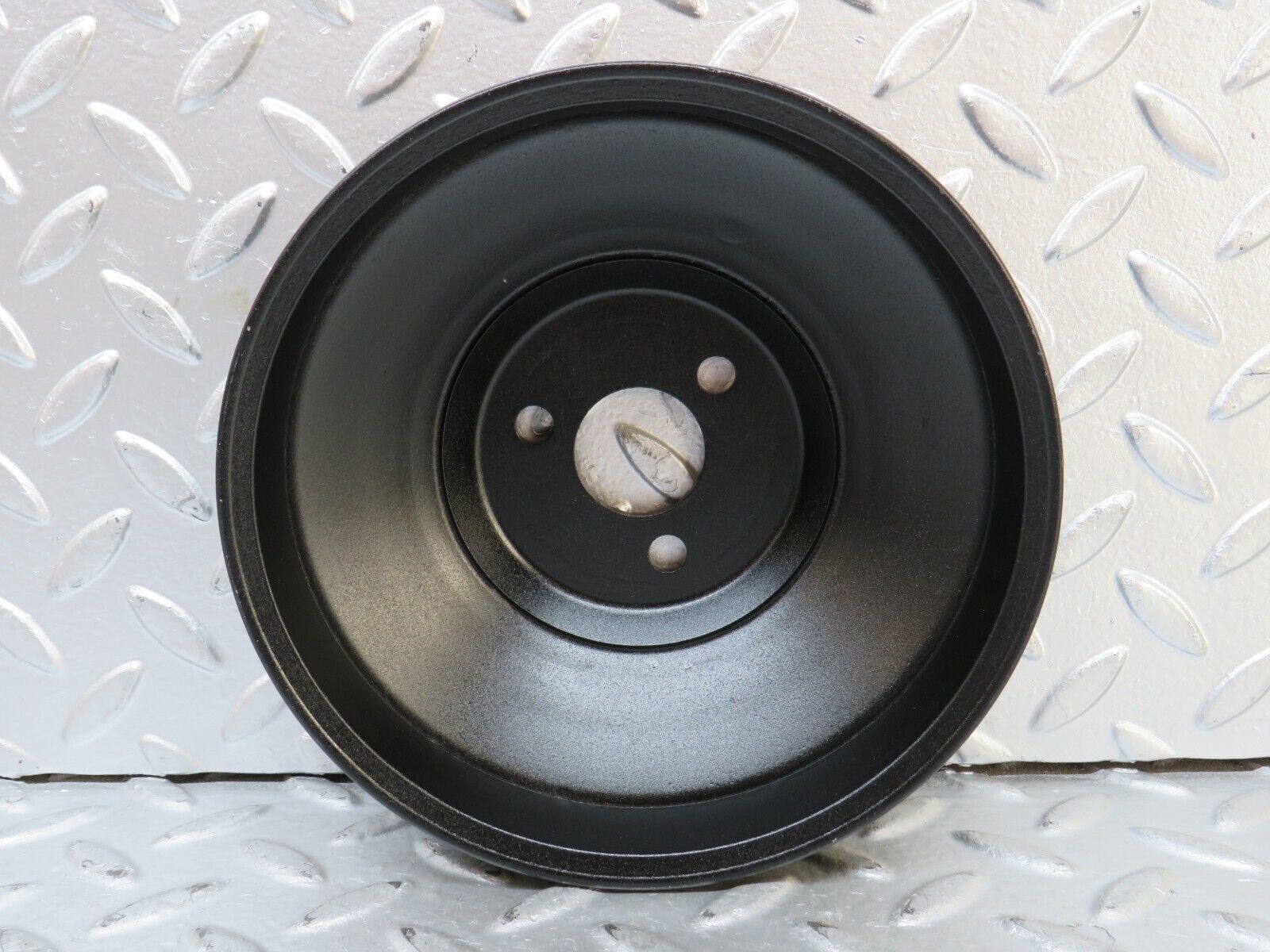 27686 Mercedes-Benz S124 300TE Wagon Power Steering Pump Pulley 2014600479