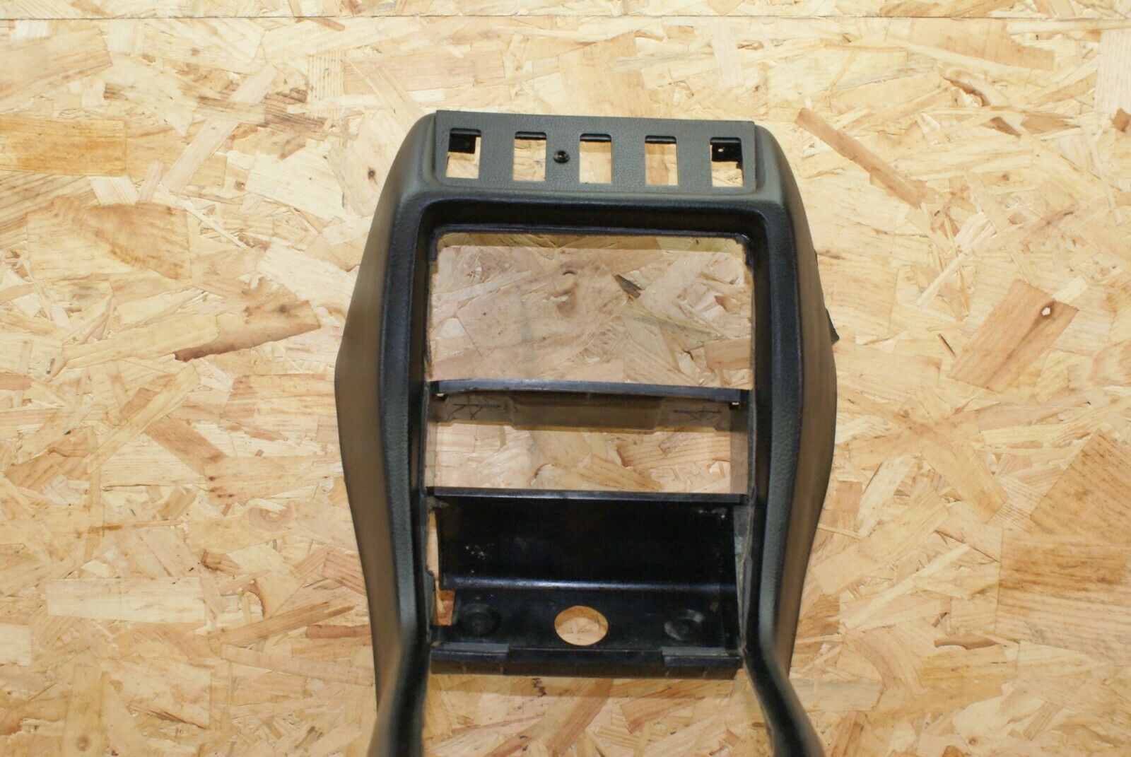 2347 Mercedes-Benz W123 280E Centre Console Black