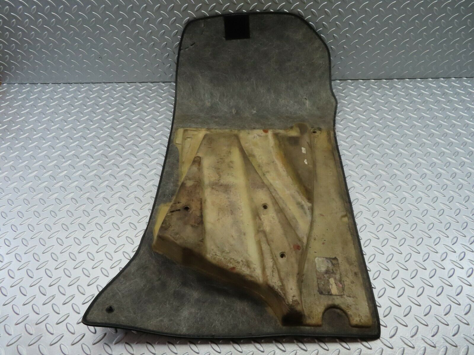6659 Mercedes-Benz S124 E220 Wagon Front Left Passenger Side Floor Carpet