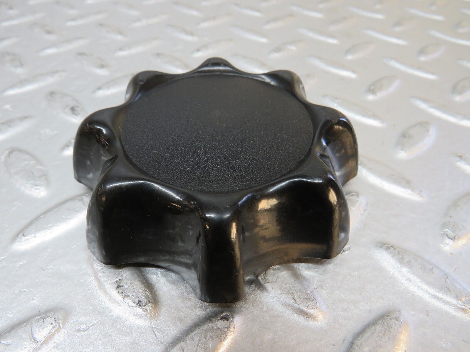 29845 Mercedes-Benz W123 230E Seat Backrest Recline Handle Knob 0009181026