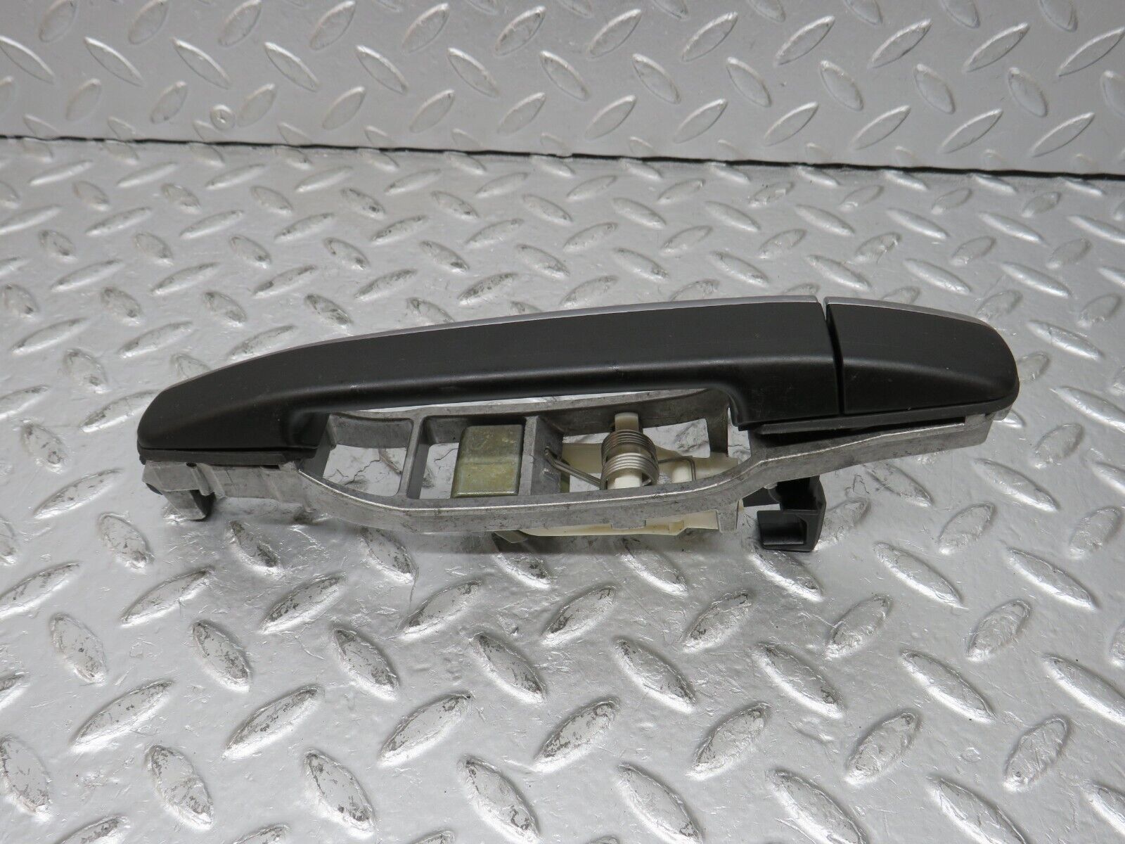33421 Mercedes-Benz W202 C180 Rear Left Exterior Door Handle