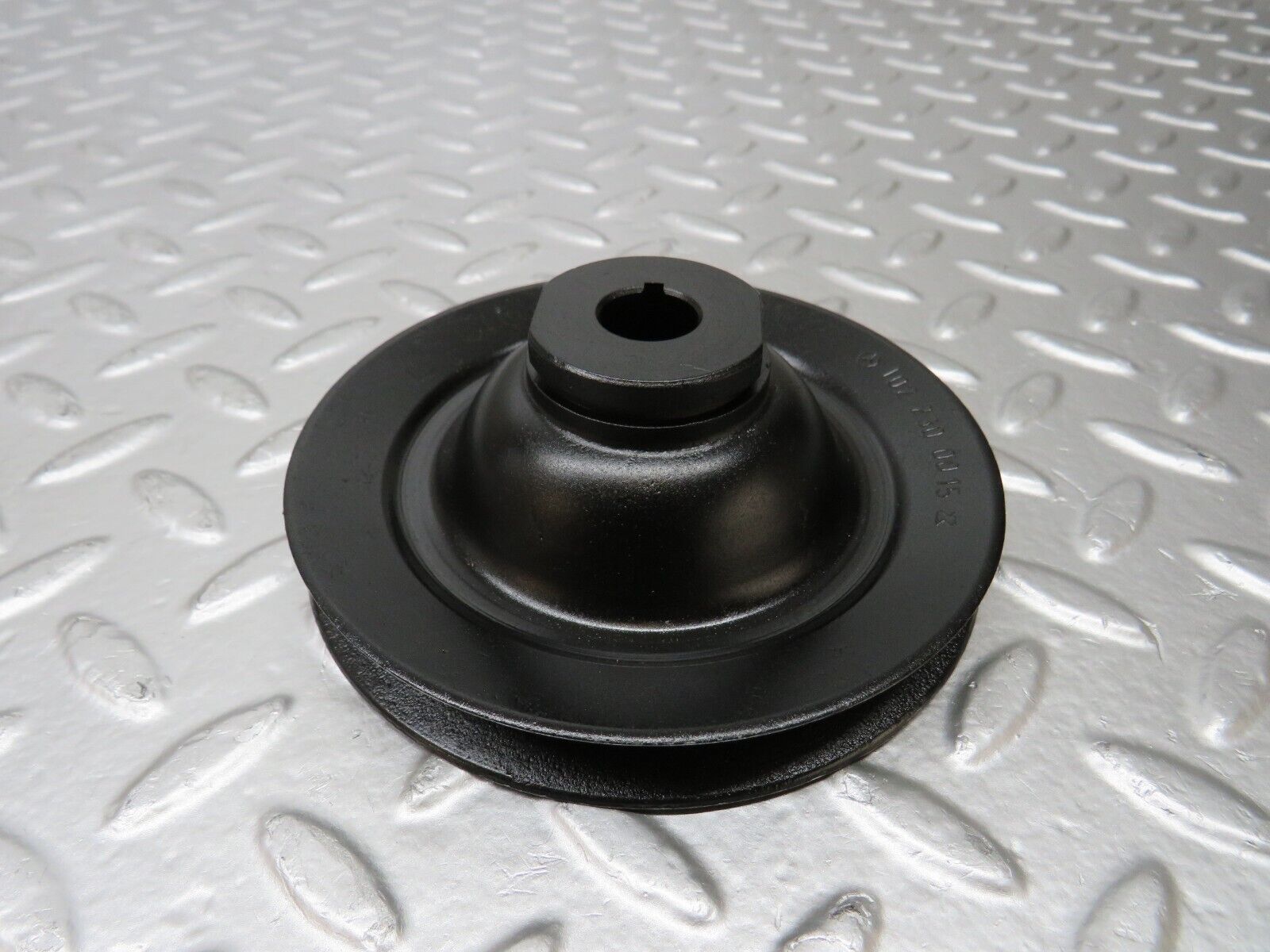 25500 Mercedes-Benz W123 200 Power Steering Pump Pulley 1022300015