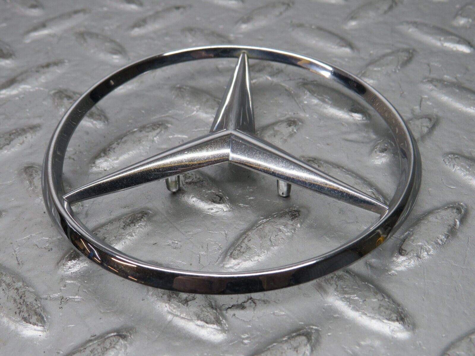 31814 Mercedes-Benz W201 190LE 1.8L Chrome Rear Emblem 2017580058