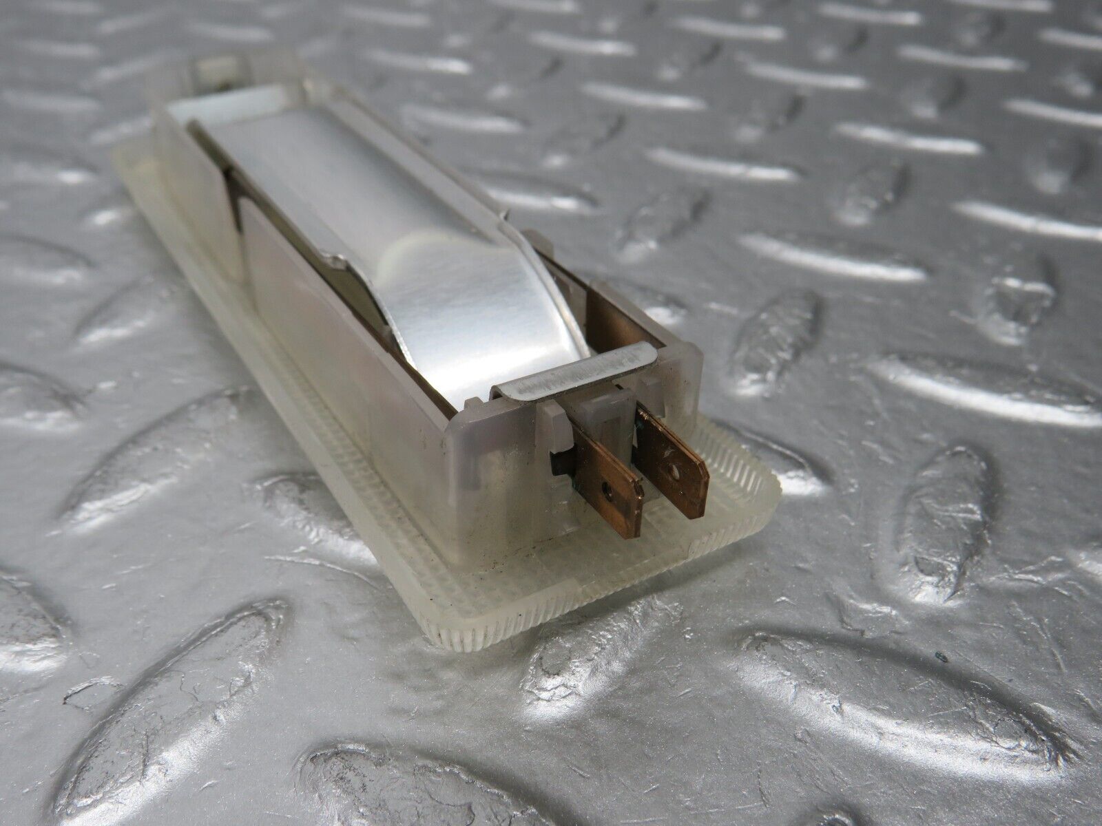 31320 Mercedes-Benz S124 220TE Wagon Rear Interior Dome Light 0018200601