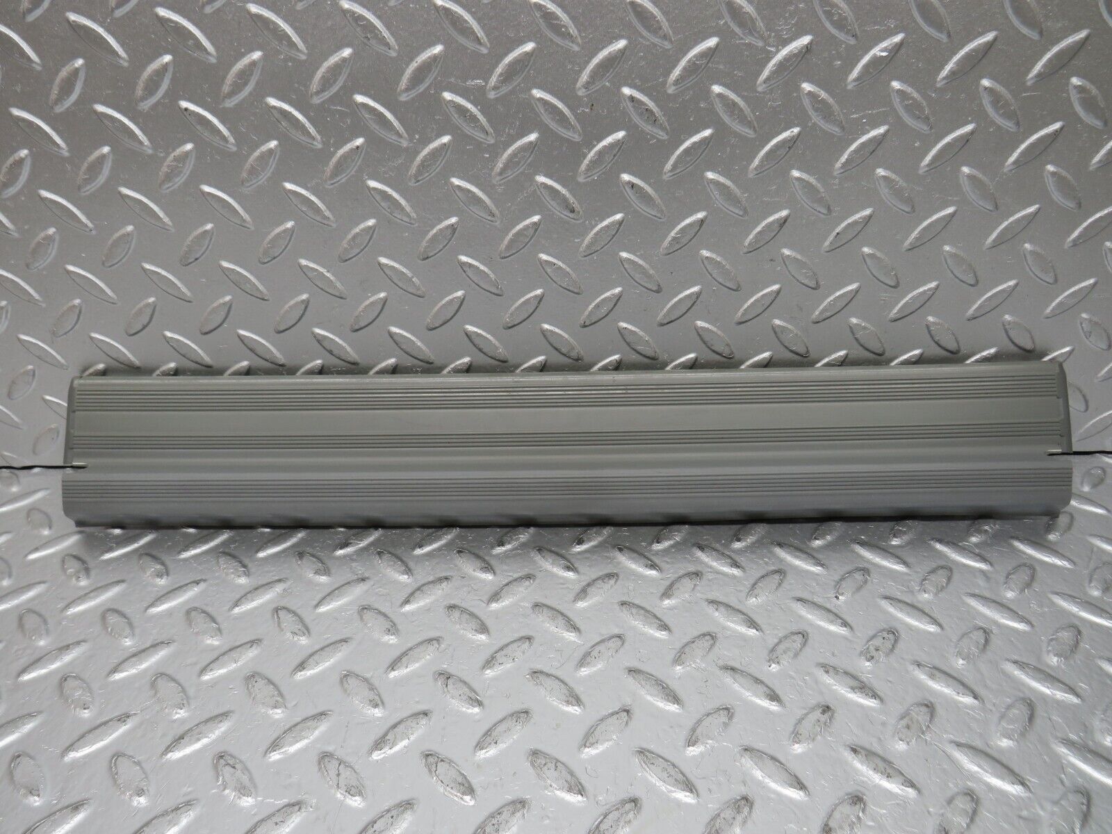 32319 Mercedes-Benz S124 300TE Wagon Rear Left Door Sill Trim