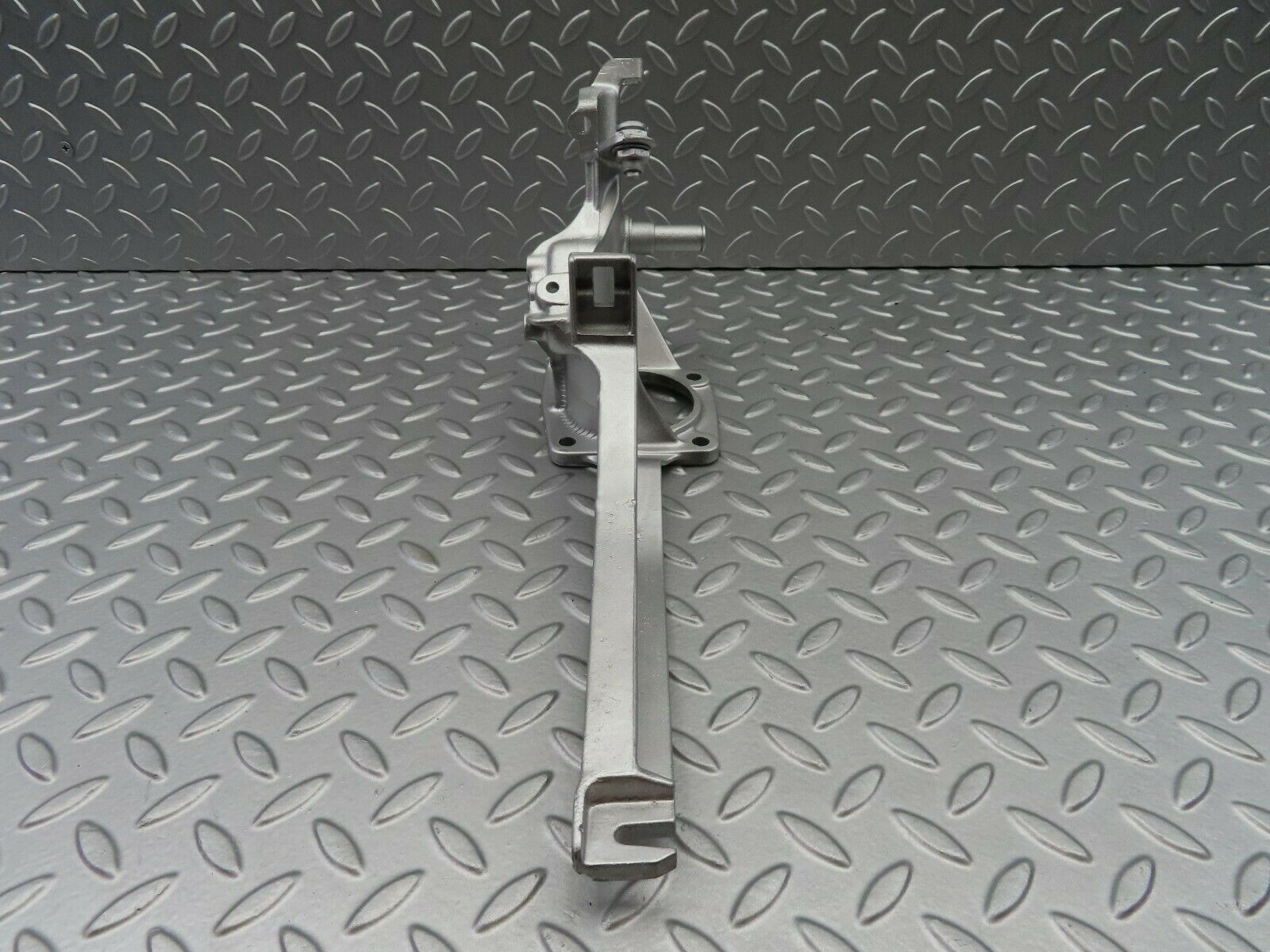 6401 Mercedes-Benz W126 380SE Brake Pedal Bracket 1262901819