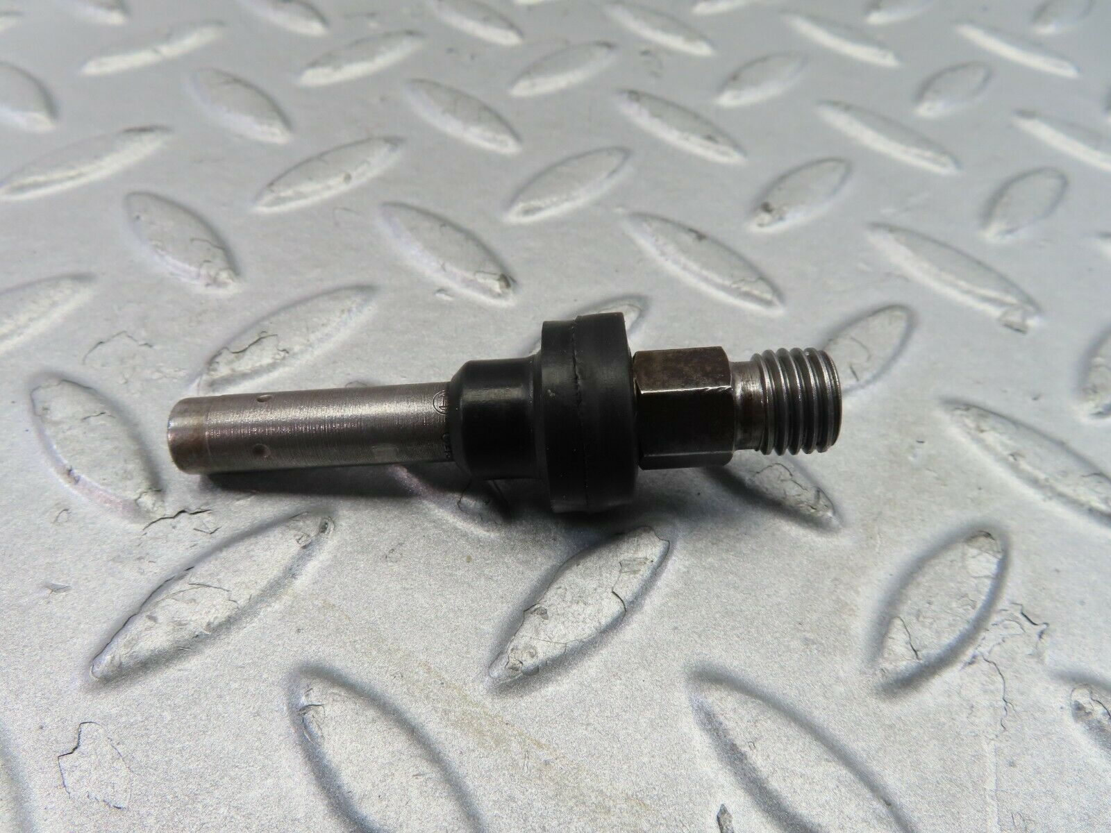 7787 Mercedes-Benz S123 230TE Wagon Fuel Injector Bosch 0437502010