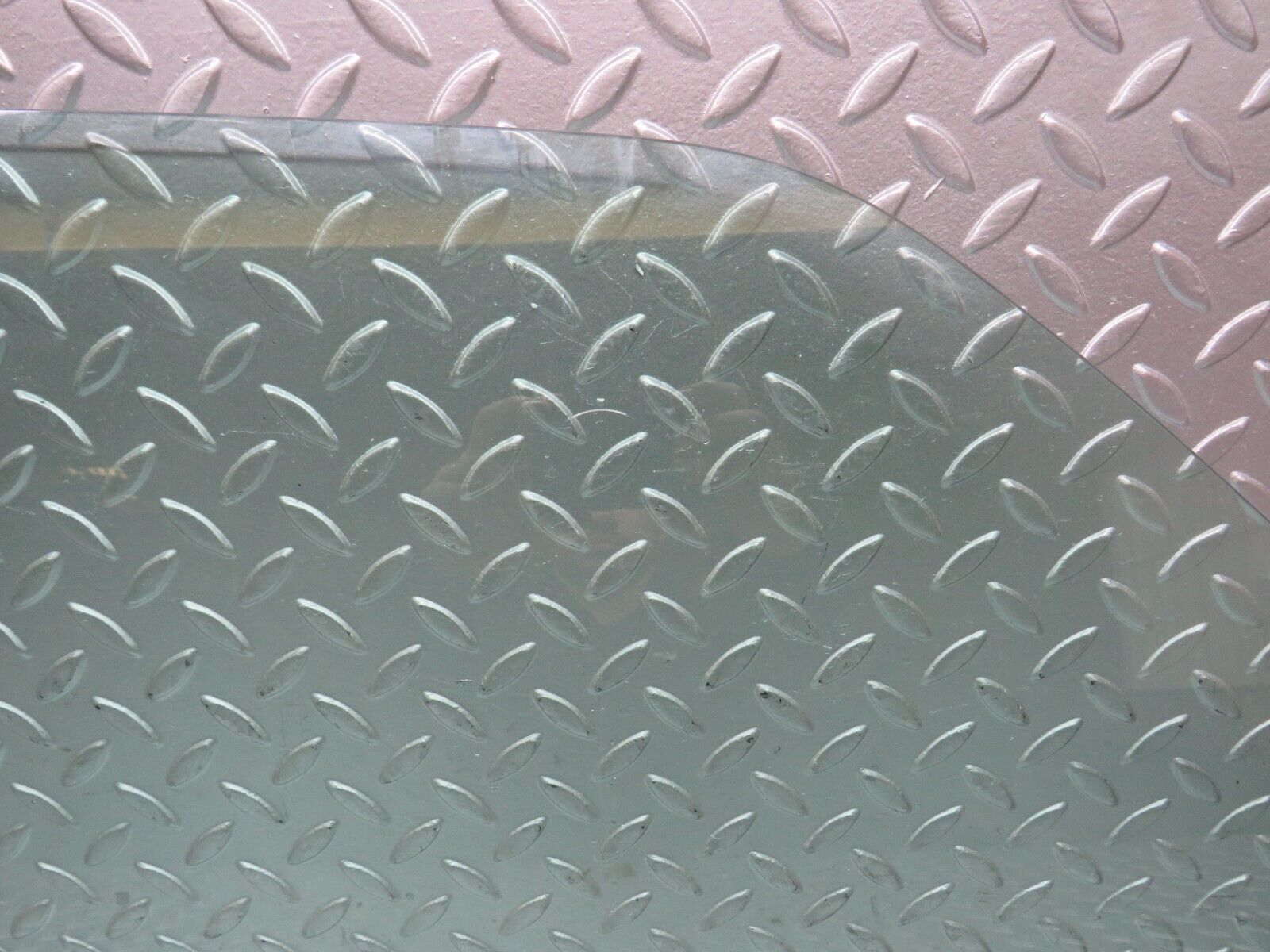 27843 Mercedes-Benz S124 300TE Wagon Rear Left Trunk Quarter Window Glass