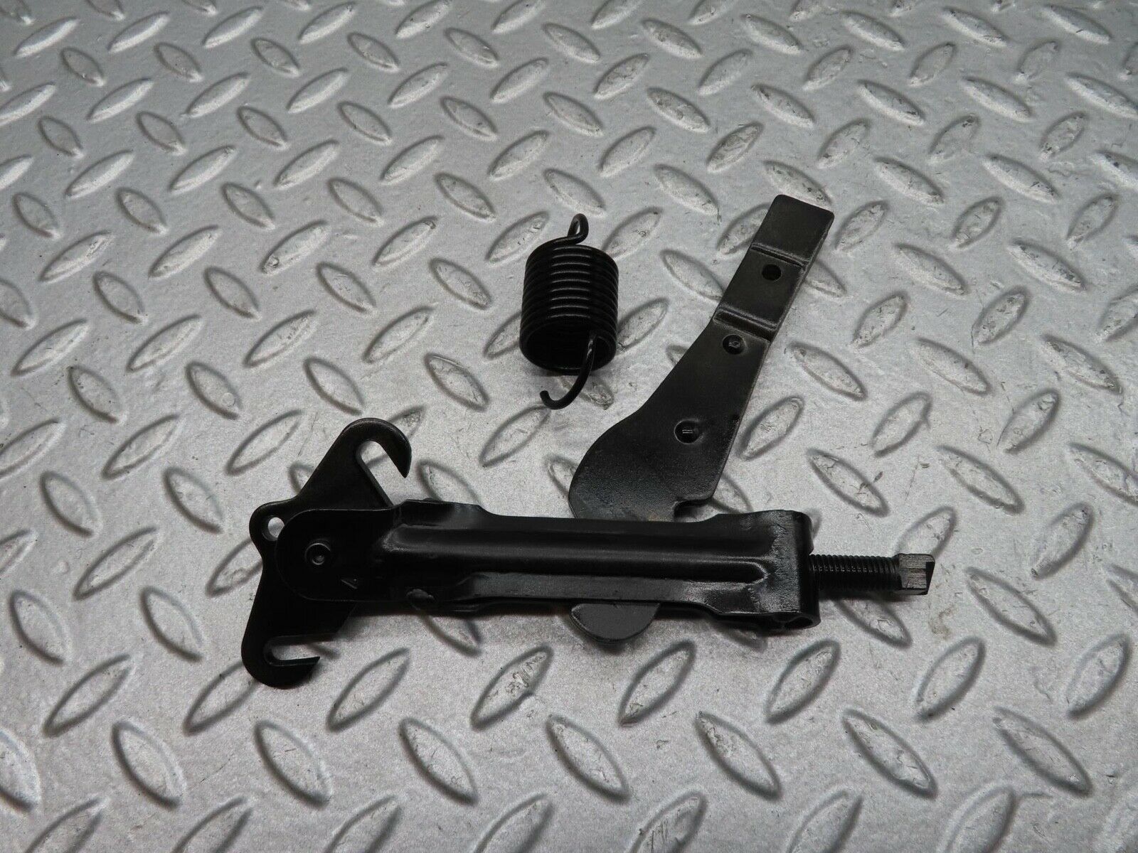 14513 Mercedes-Benz C107 280 SLC Handbrake Adjusting Handbrake Regulator