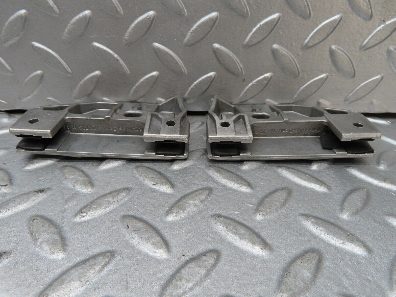 17394 Mercedes-Benz R129 300SL Coupe Door Window Guide Pad Pair 1247250132