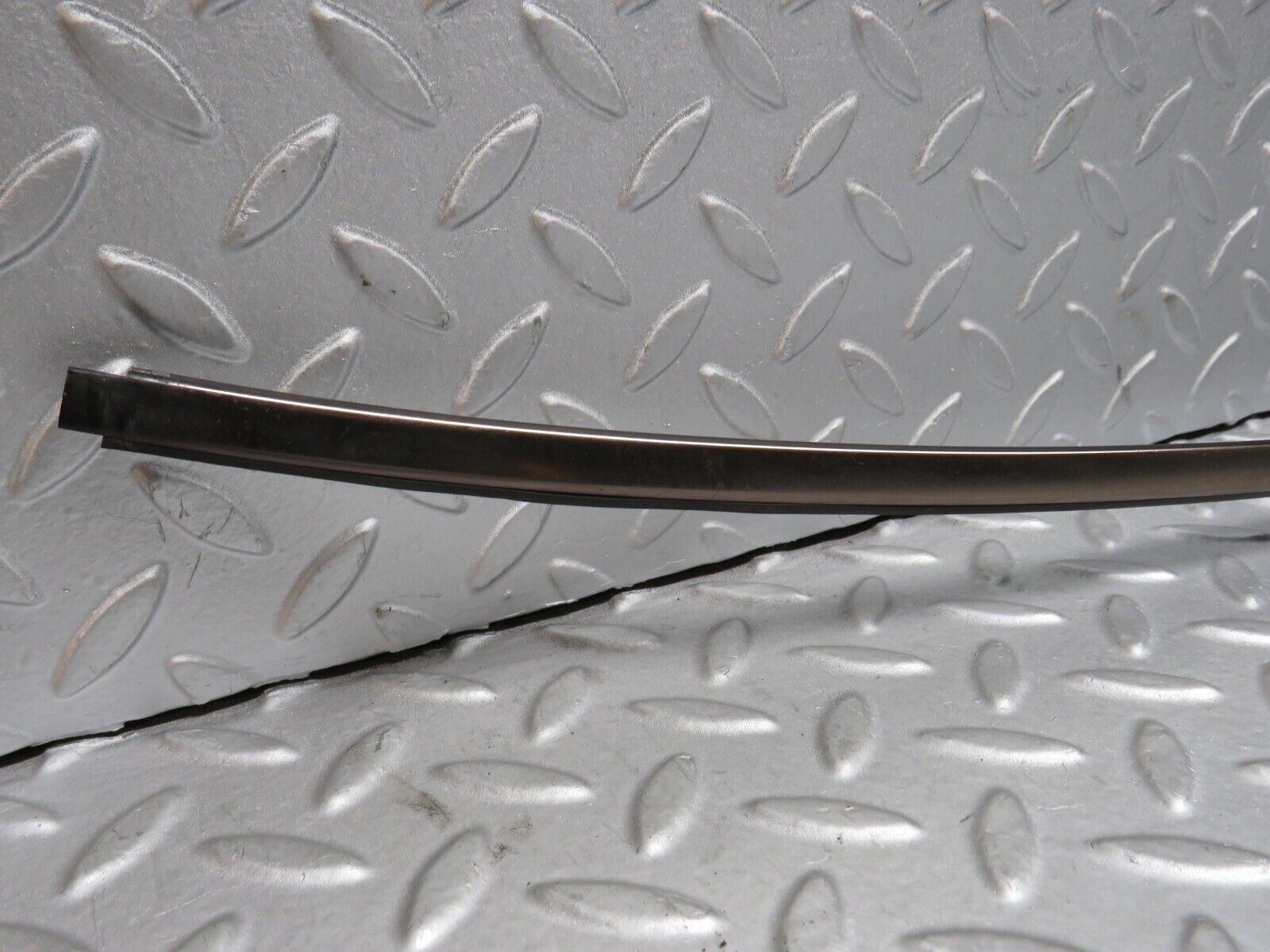 39803 Mercedes-Benz R129 320SL Coupe Front Windscreen Top Chrome Moulding Trim