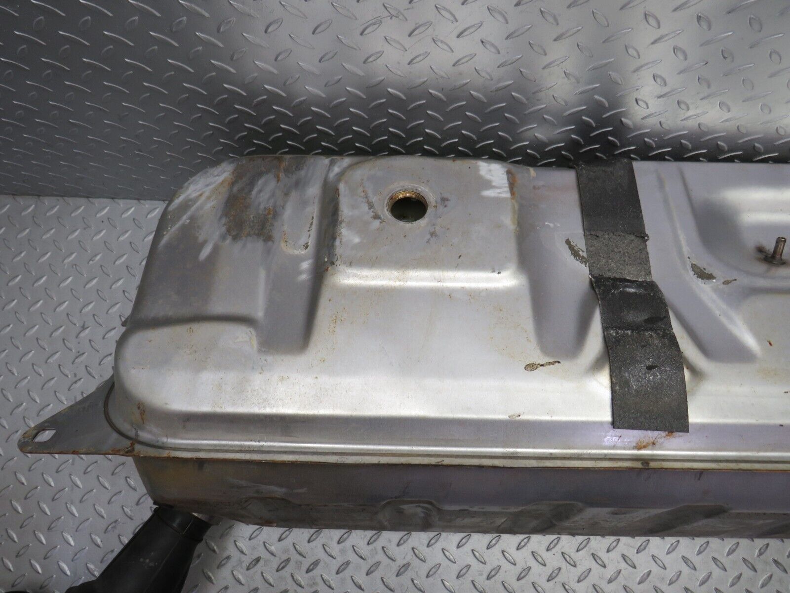 38615 Mercedes-Benz R129 280SL Coupe Fuel Tank