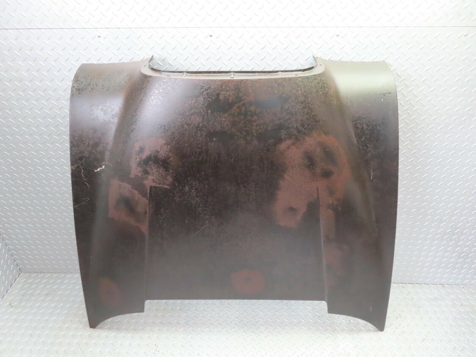 12854 Mercedes-Benz W110 Bonnet