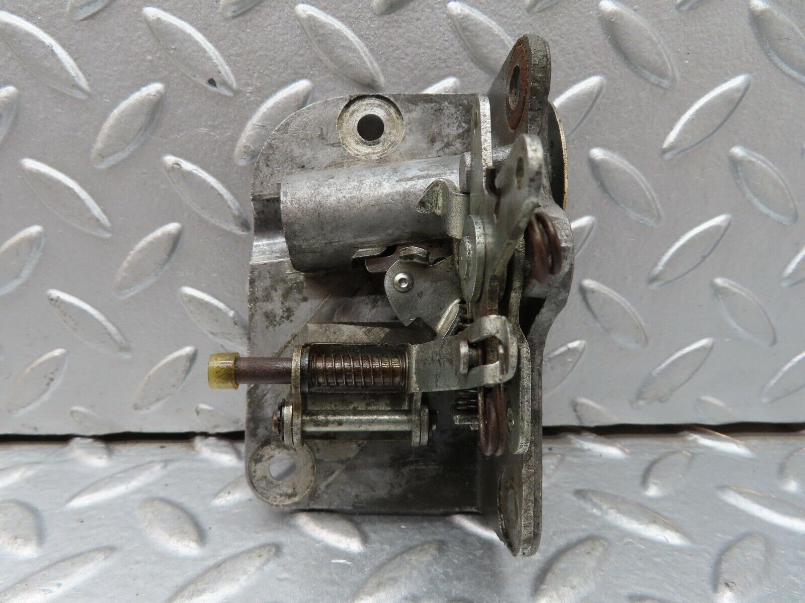 18770 Mercedes-Benz W120 W121 Ponton Rear Right Door Lock Mechanism