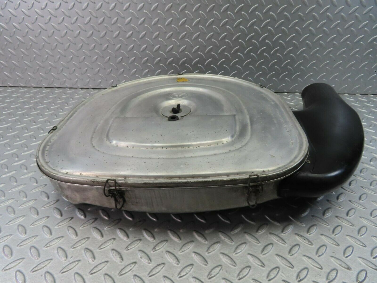 8628 Mercedes-Benz W126 Aluminium Air Filter Box Housing 0140948202