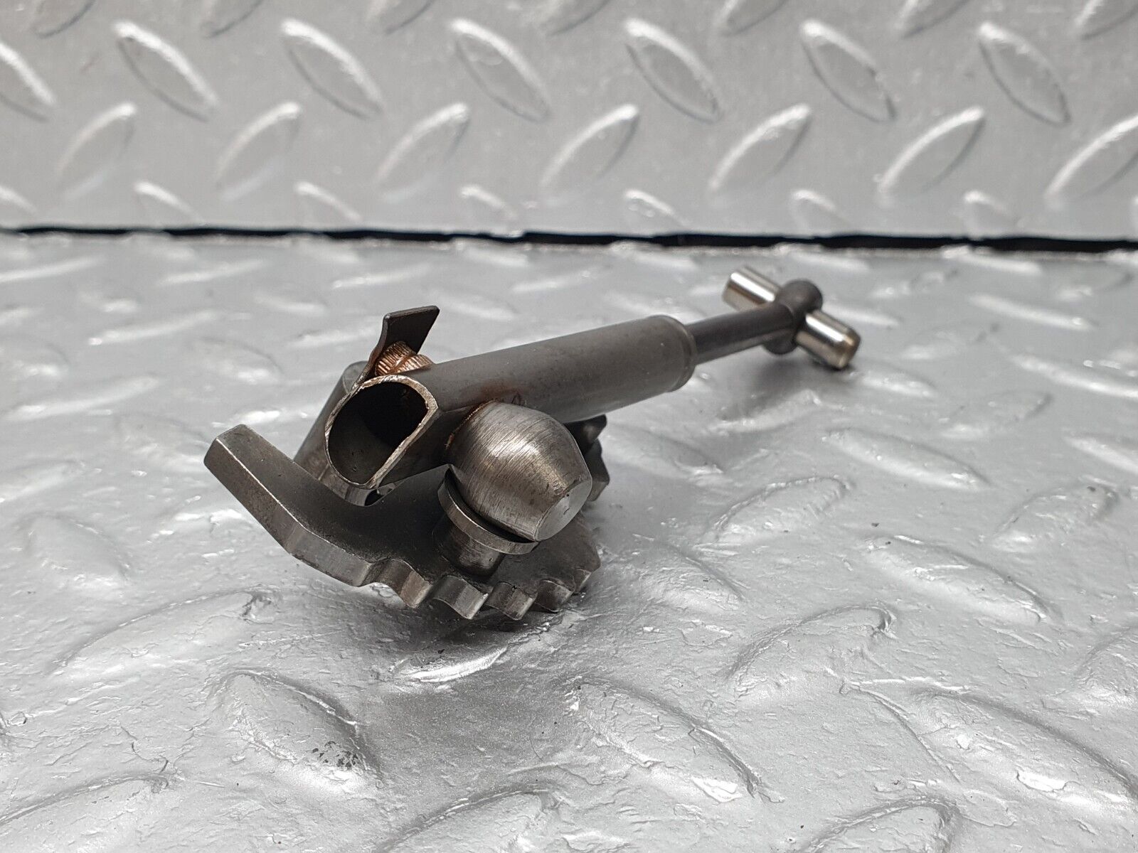 41304 Mercedes-Benz W123 300D Automatic Gearbox Parking Gear Linkage 722.118