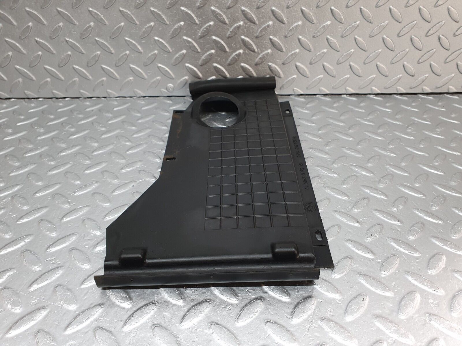 41549 Mercedes-Benz W124 200E Radiator Fan Shroud Cover 1245051588