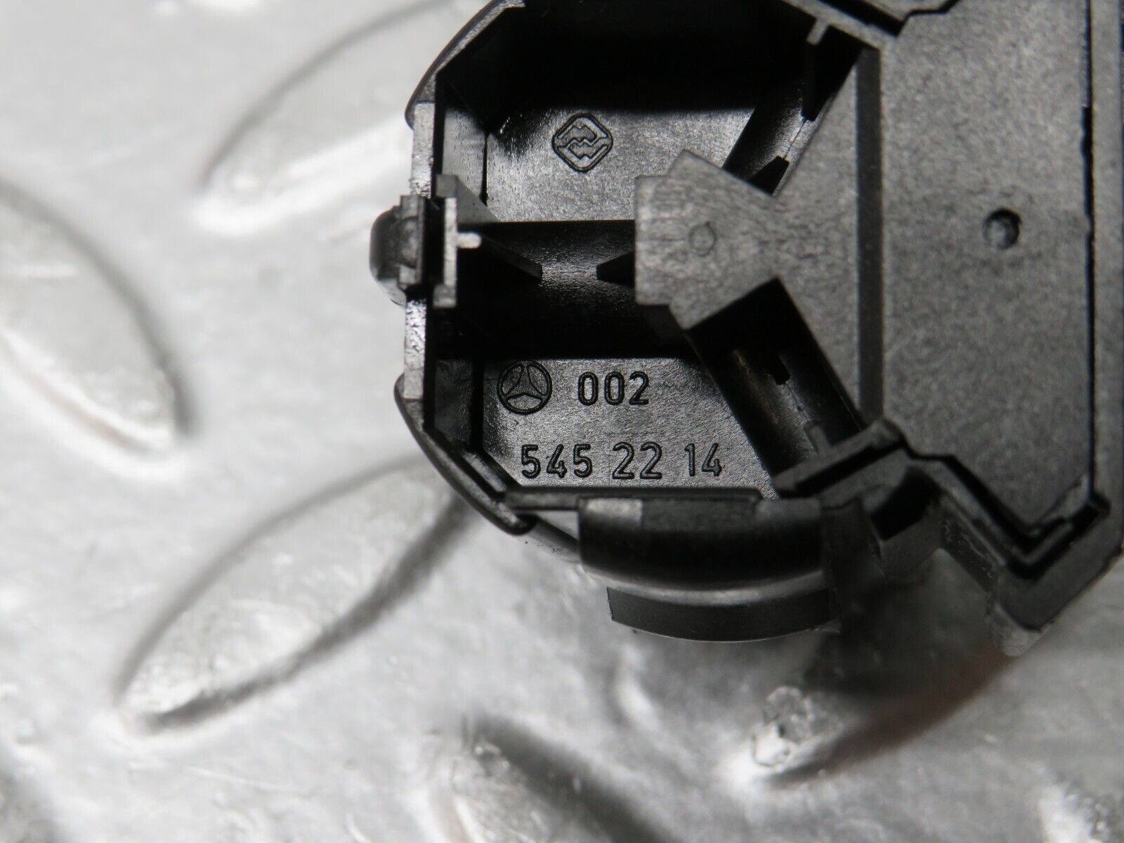 31612 Mercedes-Benz W201 190LE 1.8L Kick Down Switch 0025452214