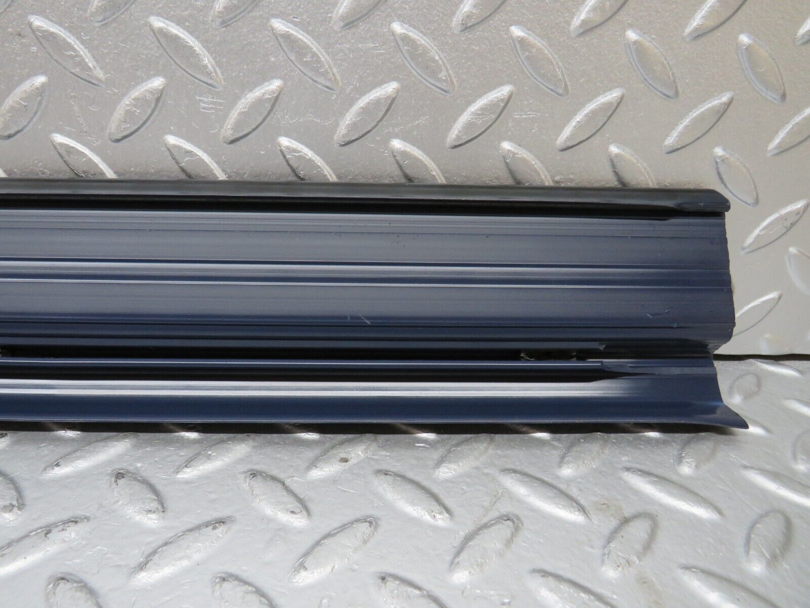31958 Mercedes-Benz W123 230E Front Right Door Sill Trim Blue