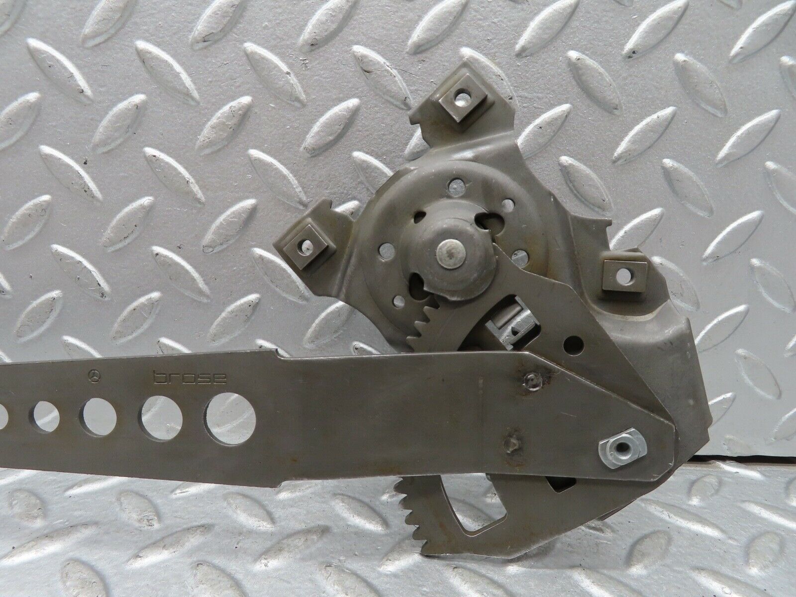 19234 Mercedes-Benz W123 300D Rear Right Manual Window Regulator