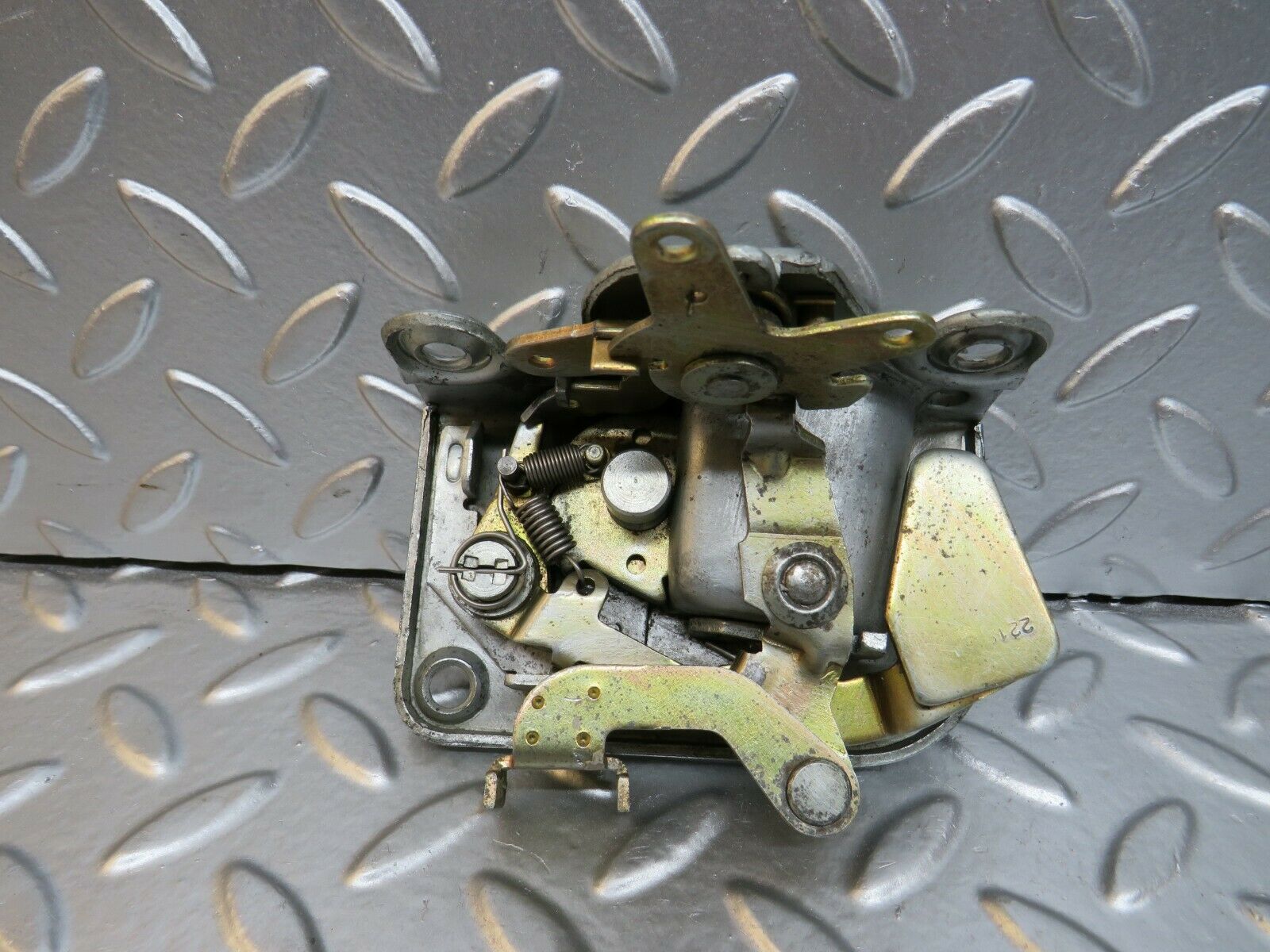 24571 Mercedes-Benz W108 Rear Left Door Lock Mechanism