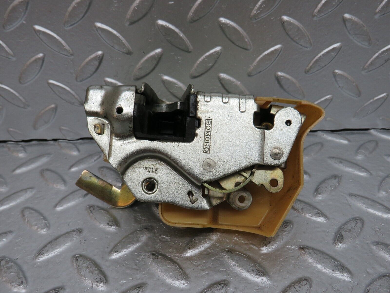 29353 Mercedes-Benz W124 230E Rear Left Door Lock Mechanism