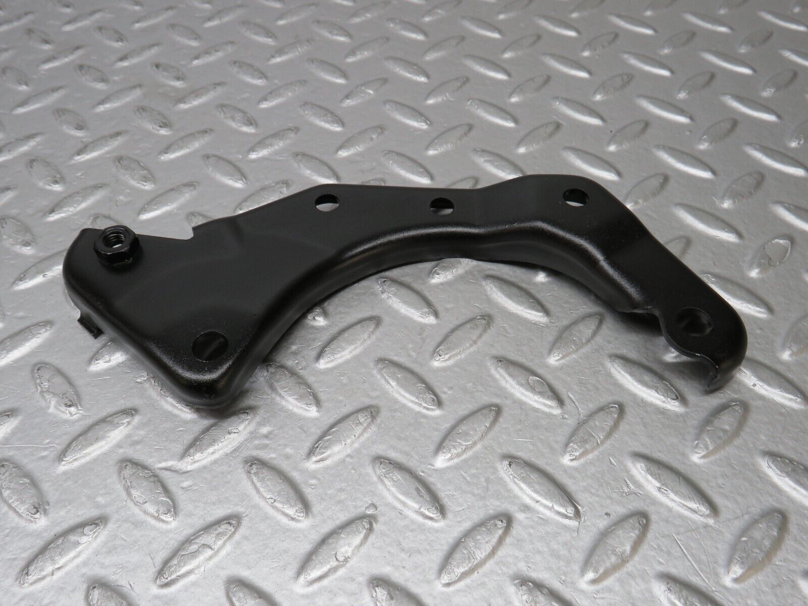 36780 Mercedes-Benz W201 190E 2.0L Power Steering Pump Bracket