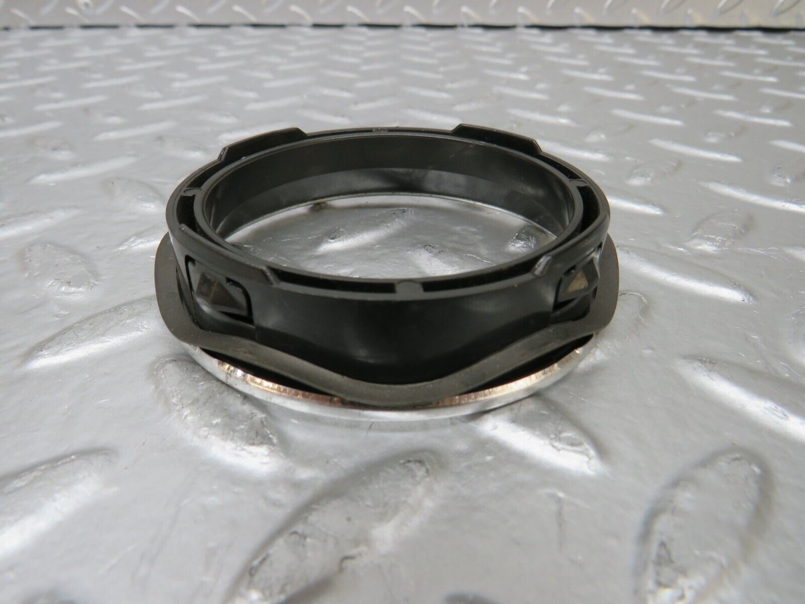 25594 Mercedes-Benz W123 200 Dashboard Air Vent Chrome Bezel