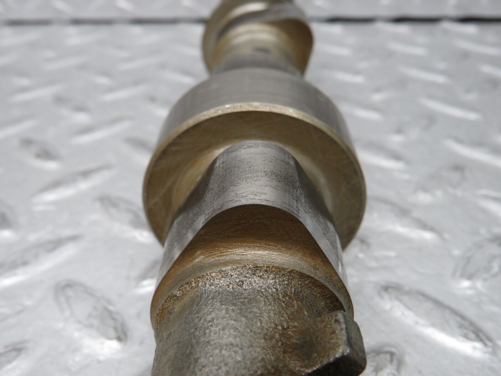 37134 Mercedes-Benz C126 420SEC Coupe Camshaft Right Side 11711