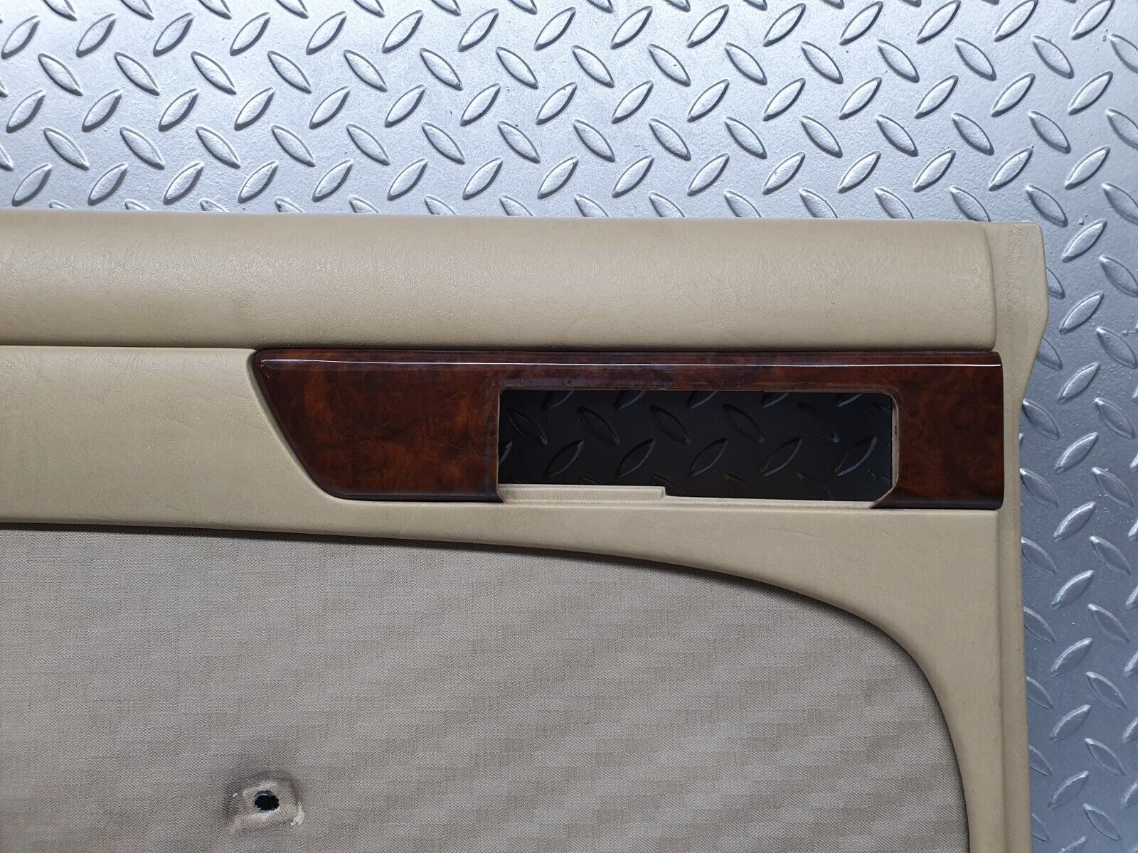 41120 Mercedes-Benz W126 300SE Rear Left Door Card Beige 1267370170