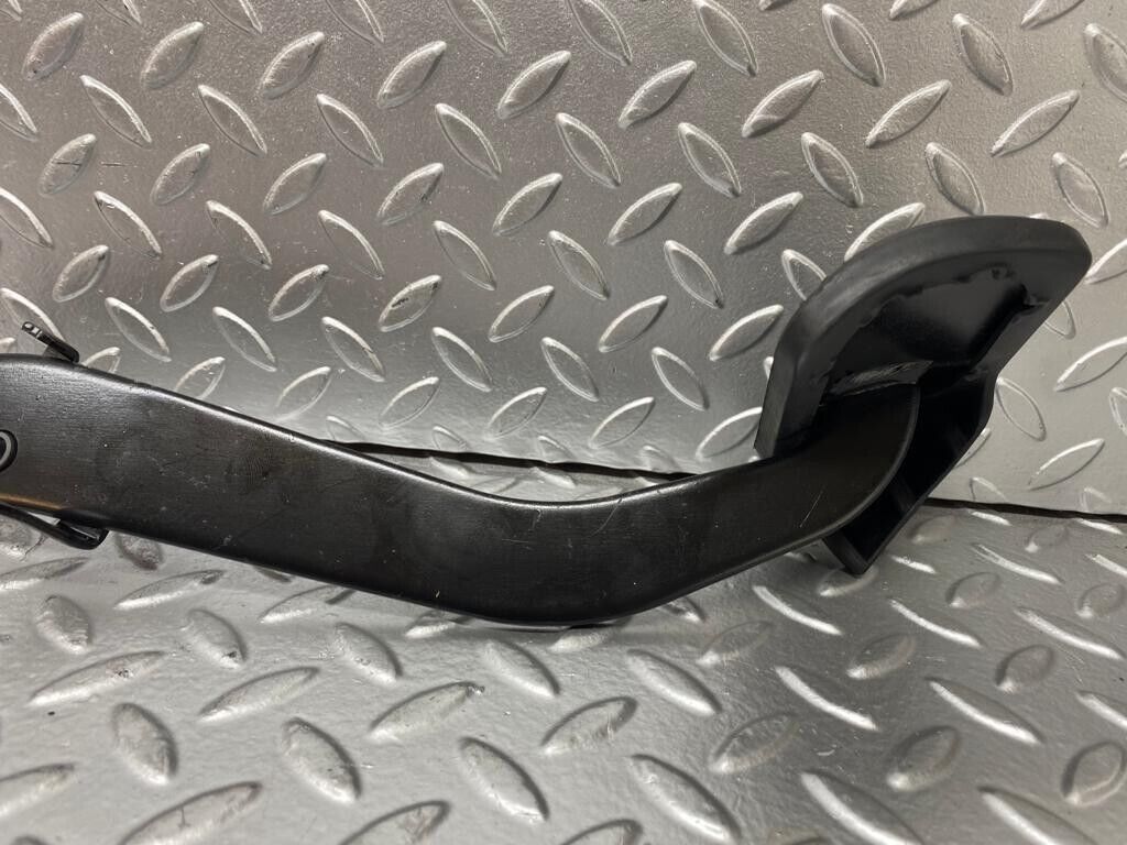 27766 Mercedes-Benz S124 300TE Wagon Brake Pedal With Rubber 1232910082