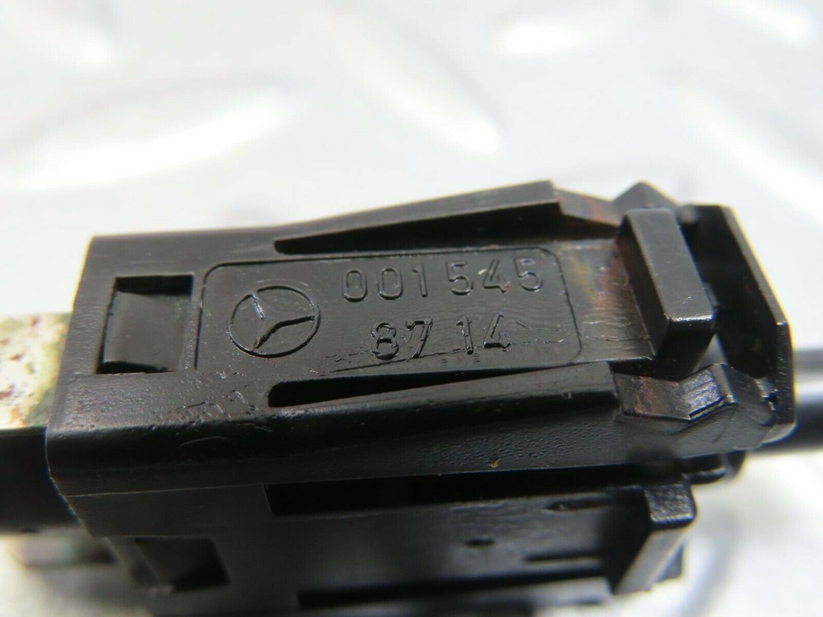 9461 Mercedes-Benz C124 300CE Coupe Door Contact Switch 0015458714