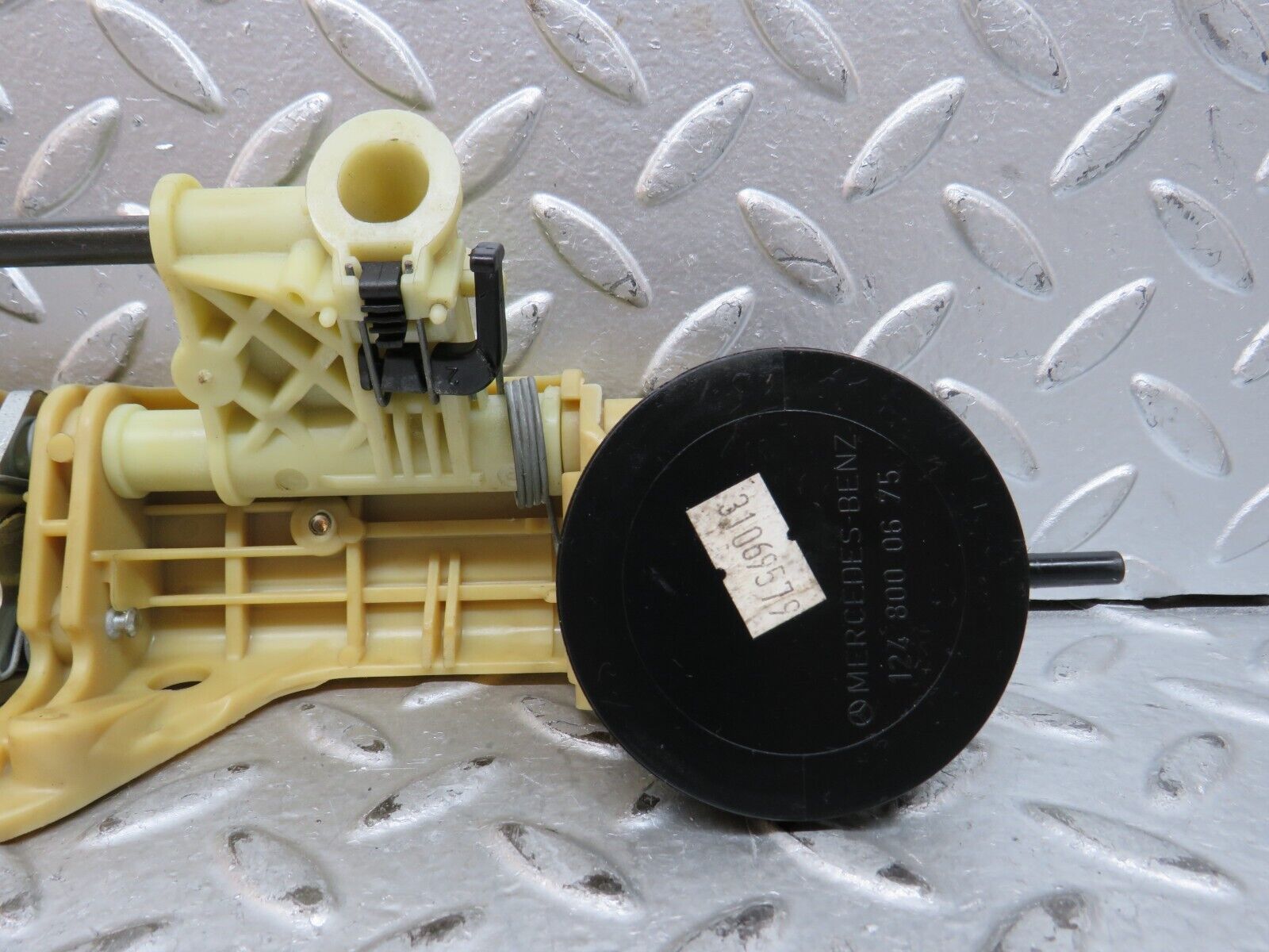 29043 Mercedes-Benz C124 320CE Rear Headrest Folding Mechanism 1248000675