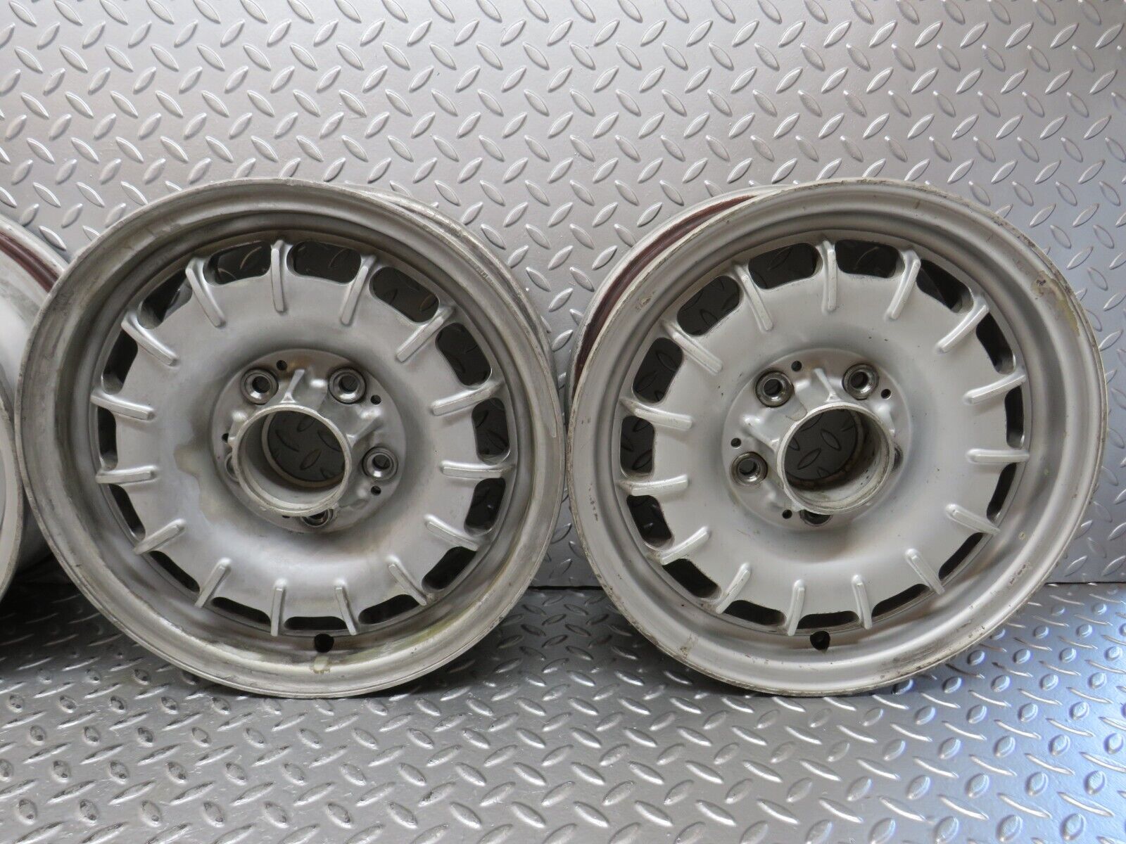 27480 Mercedes-Benz W123 Alloy Wheel Set Mexican Hat 6Jx14H2 ET30 1264001902