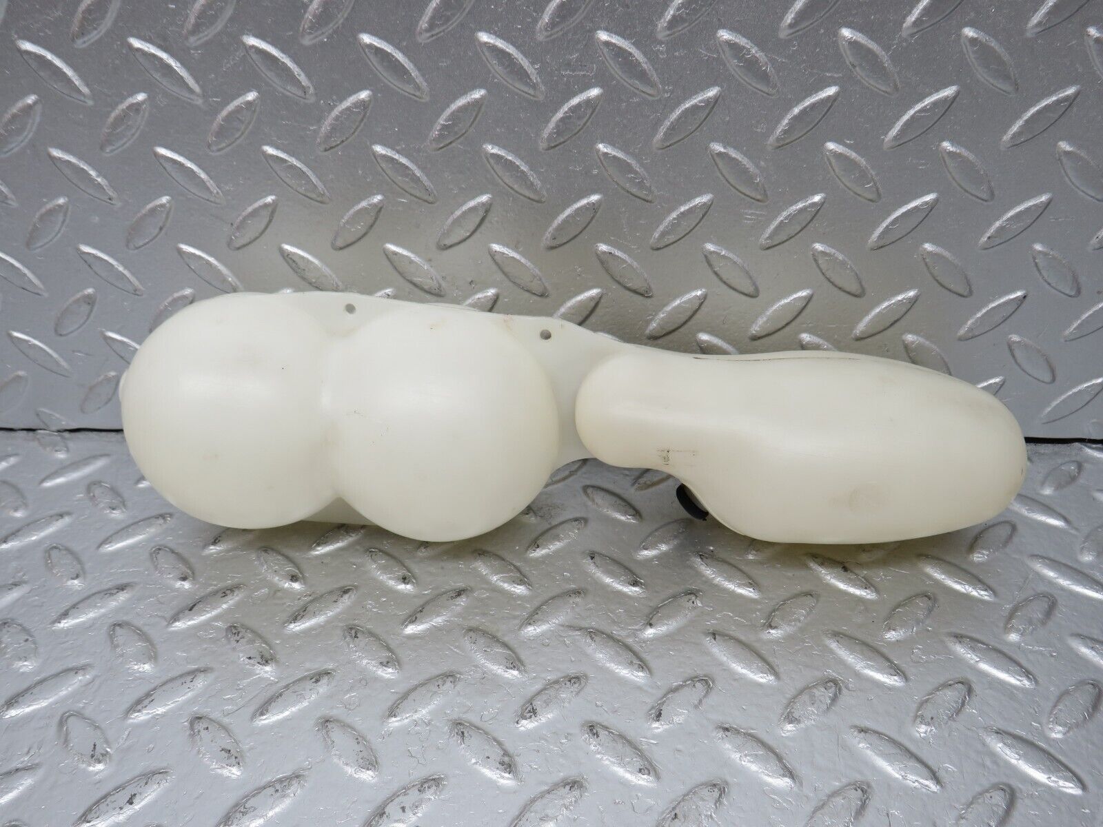 34436 Mercedes-Benz C126 380SEC Coupe Vacuum Reservoir Tank