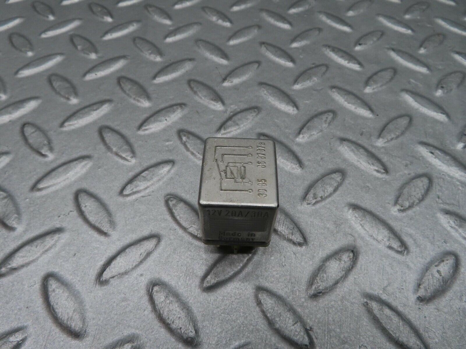 12056 Mercedes-Benz R129 300SL Coupe Multi Purpose Relay 0015420219