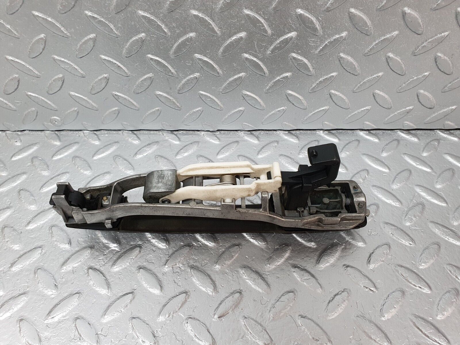 41494 Mercedes-Benz W124 200E Rear Left Door Exterior Handle