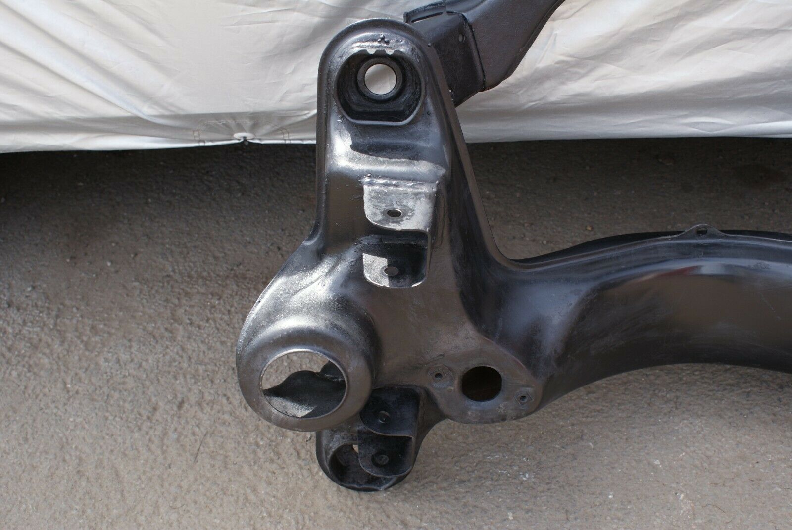 3173 Mercedes-Benz W115 220D Front Subframe Engine Carrier Cradle