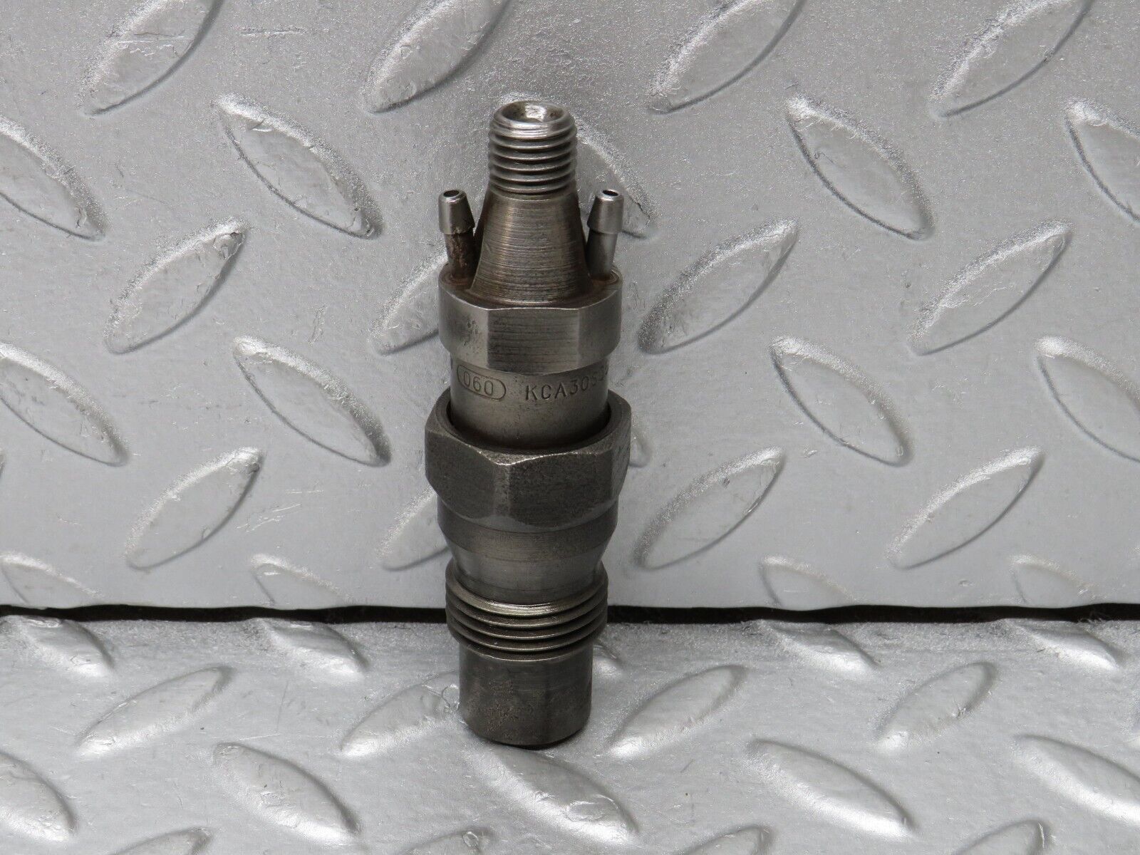 35890 Mercedes-Benz 240D OM616.912 Diesel Fuel Injector Bosch KCA30S35/4