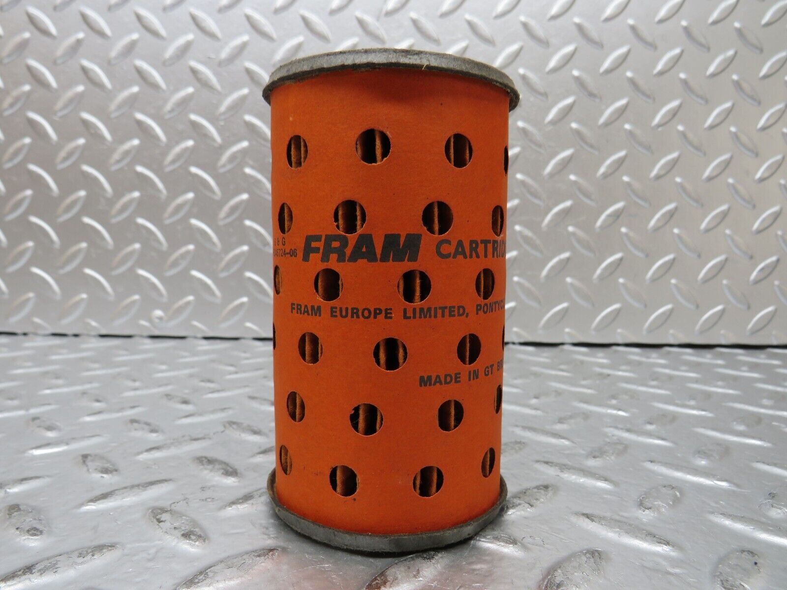 27076 Mercedes-Benz W123 280E Oil Filter CH962PL