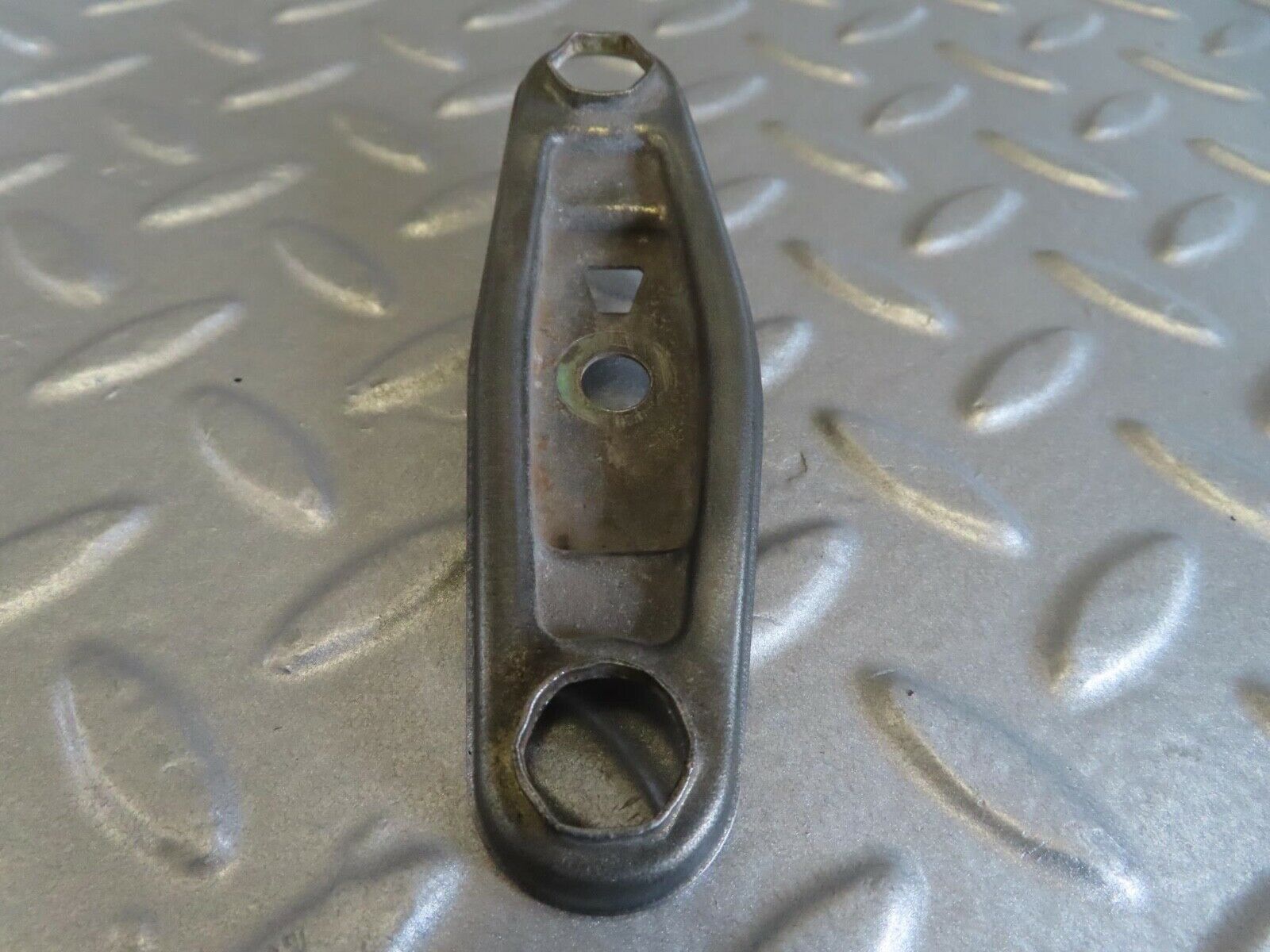 14037 Mercedes-Benz C107 280SLC Fuel Injector Bracket