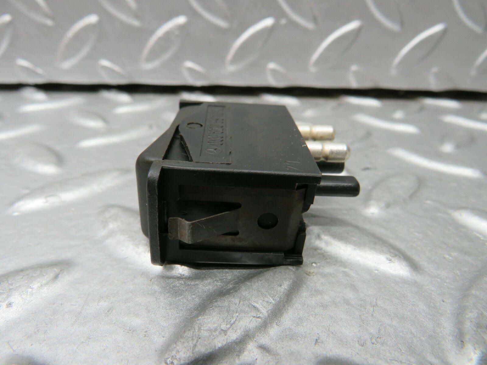 23156 Mercedes-Benz C123 230CE Coupe Interior Light Switch 0008205910