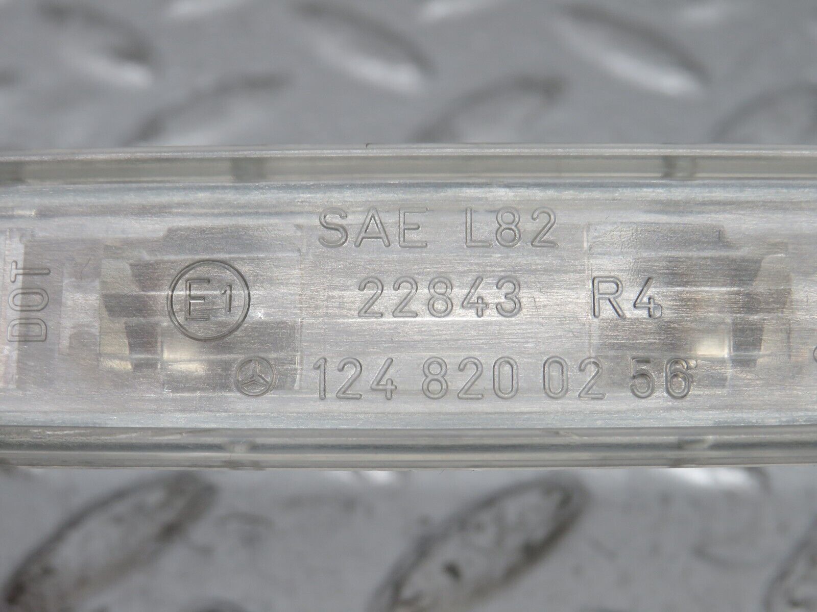 33326 Mercedes-Benz W202 C180 number Plate Light 1248200256