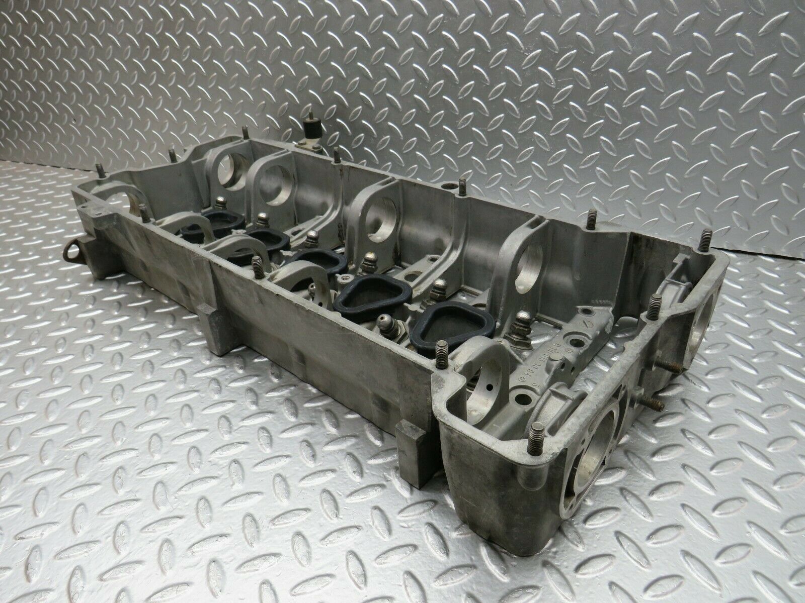 24128 Mercedes-Benz W123 280E Camshaft Bearing Casing 1100163304